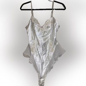 Vintage Victoria ‘s Secret sexy teddy bodysuit size Medium bride bridal